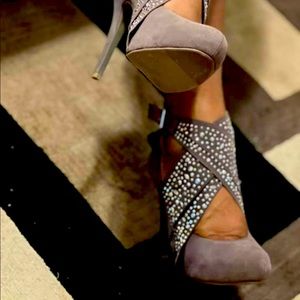 Heels gray
